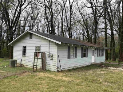 /international/us/110-perry-st-clarksville-ar-110106501126/