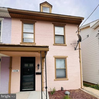 /international/us/136-n-railroad-street-annville-pa-110108172444/