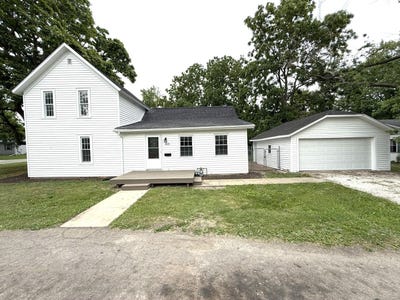 /international/us/409-e-chestnut-street-paxton-il-110108575822/