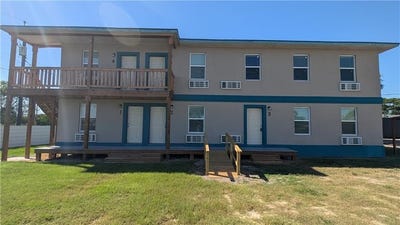 /international/us/426-carleta-street-corpus-christi-tx-110107962383/