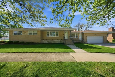 /international/us/16560-greenwood-avenue-south-holland-il-110108334742/