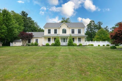 /international/us/8-joseph-ct-schaghticoke-ny-110101340427/