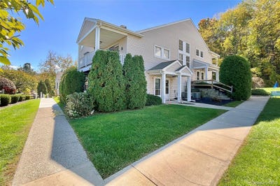 /international/us/21-the-knolls-warwick-ny-110120121544/