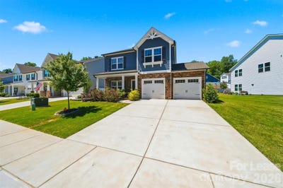 /international/us/5041-mooreland-oaks-way-mount-holly-nc-110108089805/