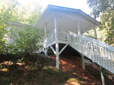 /international/us/130-bent-pine-trail-sylva-nc-110106099702/
