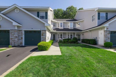 /international/us/31-willow-wood-drive-east-setauket-ny-110119930583/