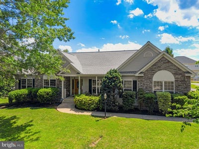 /international/us/700-fox-chase-st-warrenton-va-110108932106/