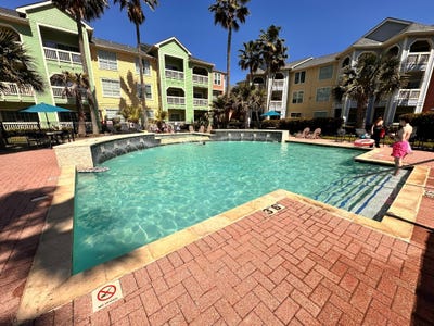 /international/us/7000-seawall-blvd-galveston-tx-110107206458/