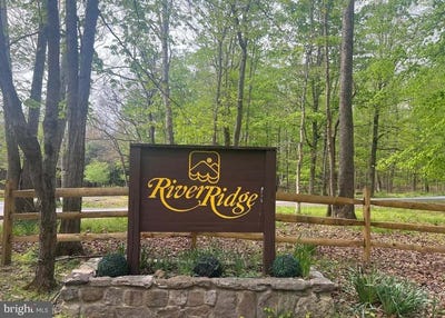 /international/us/sideling-mountain-trail-lot-64-and-65-great-cacapon-wv-110108580813/