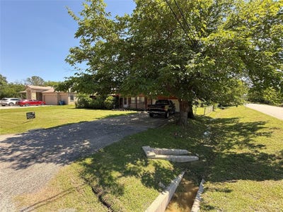 /international/us/300-linda-street-roanoke-tx-110120531819/