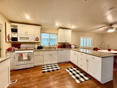 /international/us/11949-riverside-dr-lakeside-ca-110099406106/