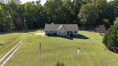 /international/us/89-north-point-drive-clarksville-va-110093470845/?lang=en