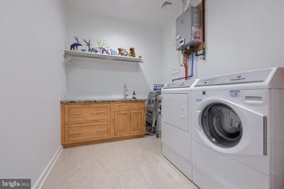 /international/us/101-n-queen-street-lancaster-pa-110100566481/