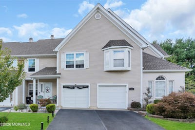 /international/us/3402-equestrian-way-toms-river-nj-110109930865/