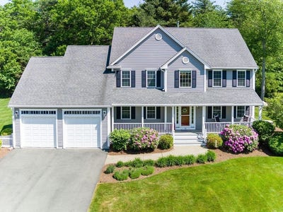 /international/us/79-foxwood-lane-raynham-ma-110108709475/