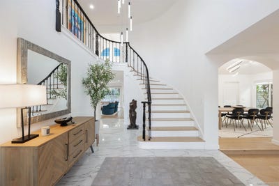 /international/us/18857-beechtree-lane-porter-ranch-ca-110107875378/?lang=de