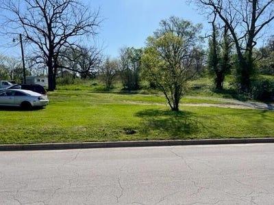 /international/us/1110-lincoln-avenue-west-plains-mo-110107982215/