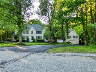 /international/us/3-summerfare-street-hooksett-nh-110108537518/