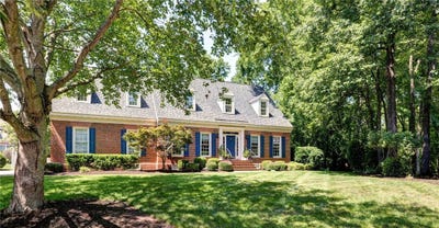 /international/us/1745-founders-hl-s-williamsburg-va-110101194376/