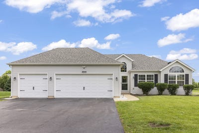 /international/us/803-canyon-trail-yorkville-il-110108999048/