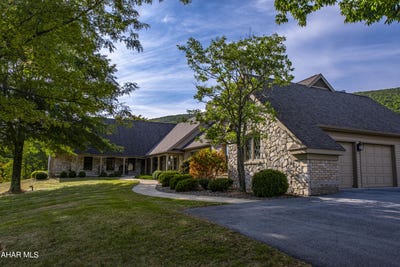 /international/us/3085-scotch-valley-road-hollidaysburg-pa-110094671356/