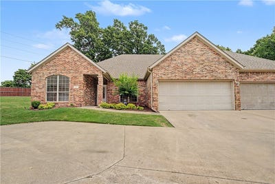 /international/us/4281-n-meadow-view-drive-fayetteville-ar-110108611987/