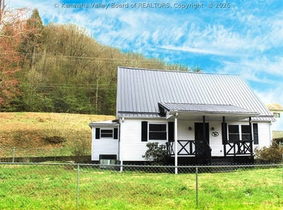 /international/us/53-meadow-breeze-lane-kermit-wv-110106554792/