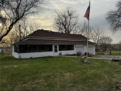 /international/us/710-n-caldwell-street-burlington-junction-mo-110107612272/