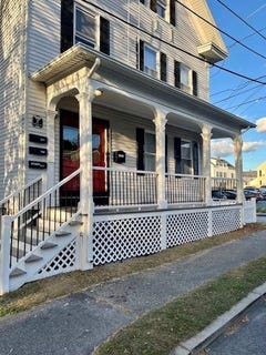/international/us/37-lincoln-avenue-bristol-ri-110107827472/