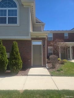 /international/us/51843-e-pointe-lane-chesterfield-twp-mi-110107440924/