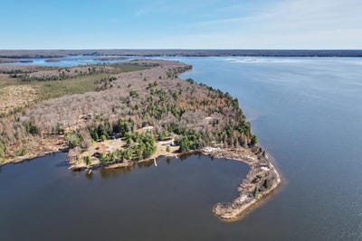 /international/us/1780-sugar-bush-rd-watersmeet-mi-110107698991/