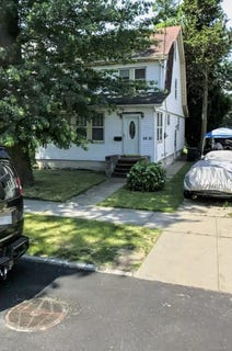 /international/us/9970-211th-street-queens-village-ny-110109790536/