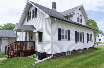 /international/us/551-w-main-street-mondovi-wi-110108294308/