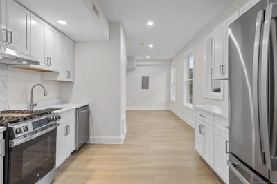 /international/us/1546-chapel-street-new-haven-ct-110108569769/