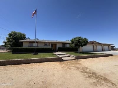 /international/us/26496-anderson-street-boron-ca-110108413210/