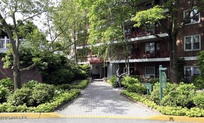 /international/us/30-brookside-drive-greenwich-ct-110105982383/