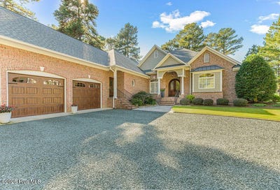 /international/us/18-whithorn-court-pinehurst-nc-110120606663/