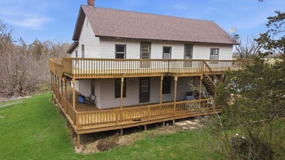 /international/us/19990-jessee-road-tomah-wi-110107388361/