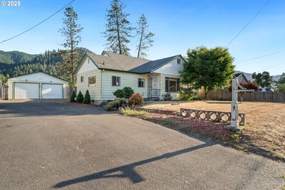 /international/us/47578-school-st-oakridge-or-110101242012/