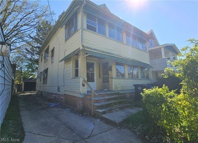 /international/us/11213-linnet-avenue-cleveland-oh-110119779792/