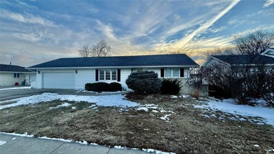 /international/us/1704-s-3rd-avenue-marshalltown-ia-110105708610/