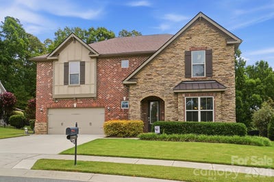 /international/us/1385-cilantro-court-tega-cay-sc-110108716432/