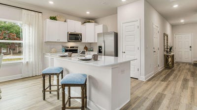 /international/us/8483-midtown-court-navarre-fl-110103399926/