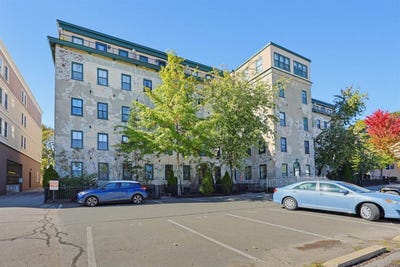 /international/us/426-mt-hope-north-attleboro-ma-110120462819/