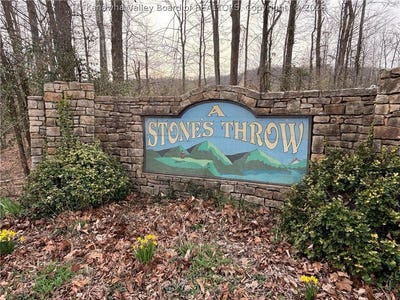 /international/us/a-stones-throw-st-albans-wv-110106311950/