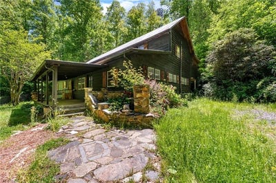 /international/us/5668-longbottom-road-hays-nc-110103282511/