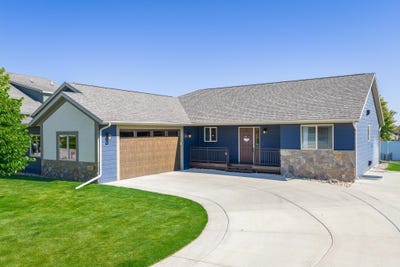 /international/us/4320-donegal-way-rapid-city-sd-110100347781/