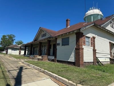 /international/us/130-s-washington-street-lyons-ga-110099963031/