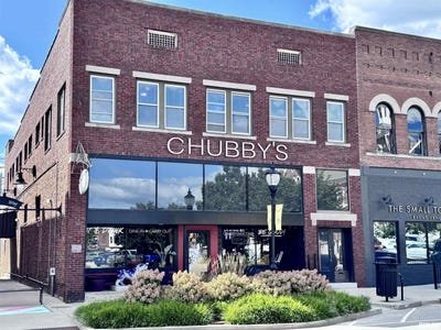 /international/us/2-w-side-square-macomb-il-110101888447/