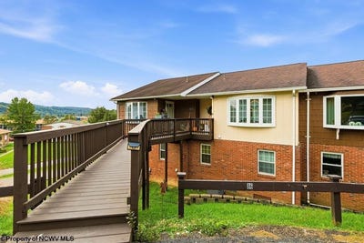 /international/us/85-pinewood-road-clarksburg-wv-110110374407/